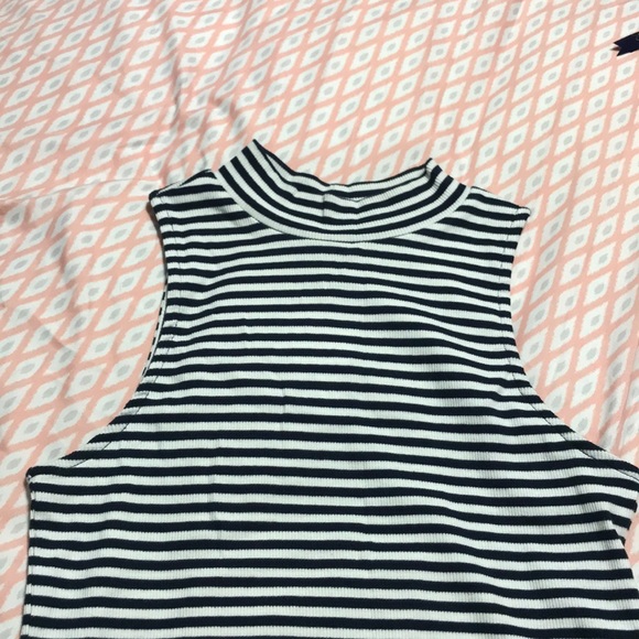 Black and white stripped top - Picture 2 of 4